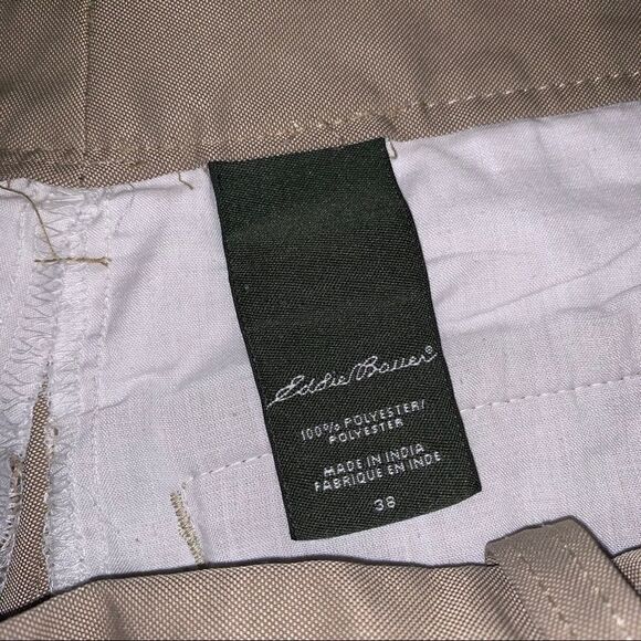 Size 38" Eddie Bauer Khaki Hiking Shorts - Picture 4 of 5